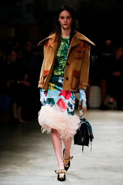 Look 27